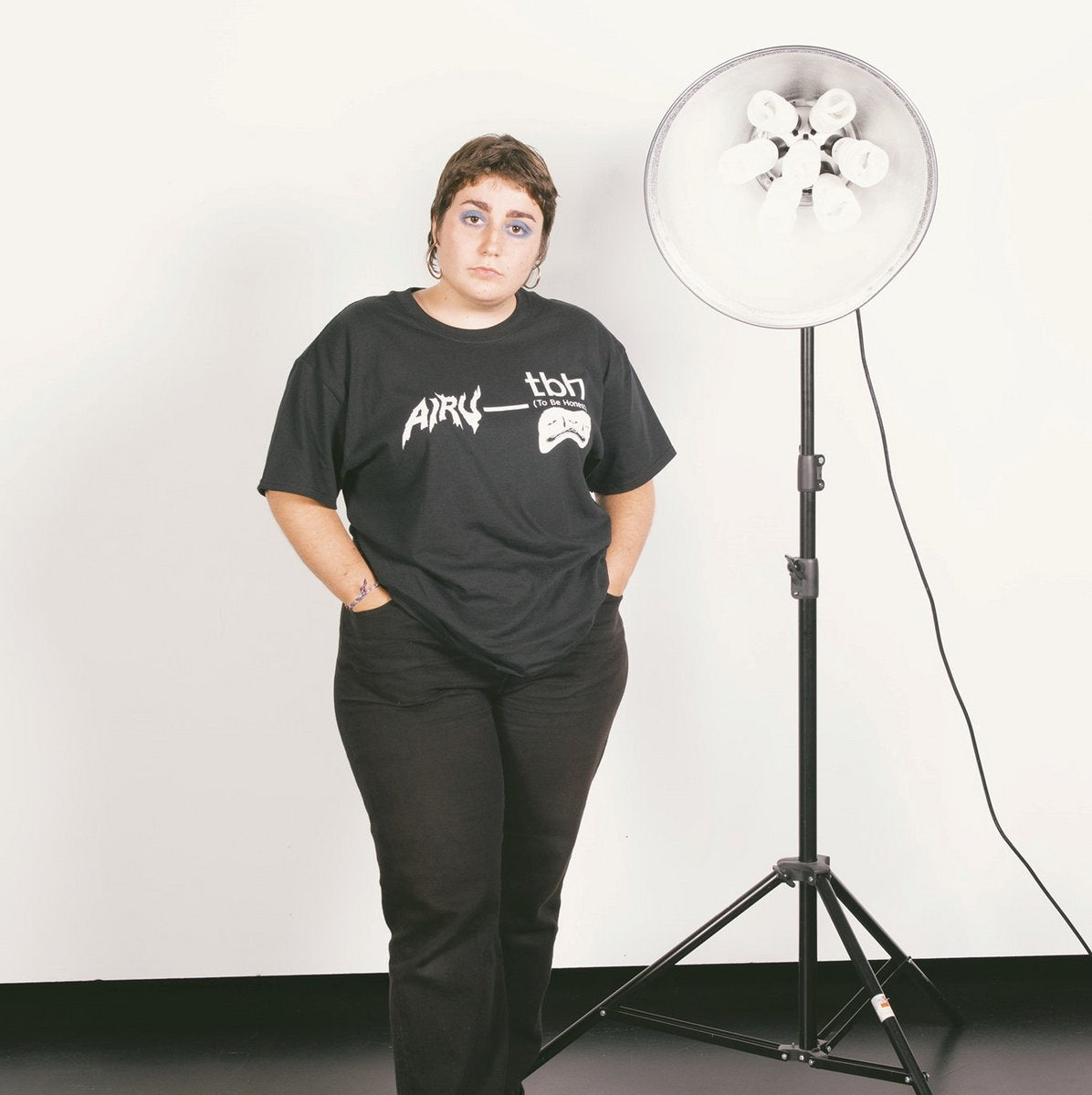 Black & White AIRU T-shirt