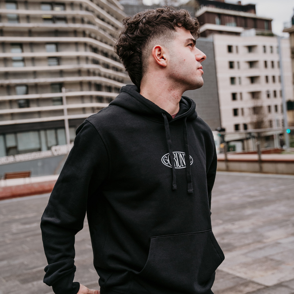 Sudadera Beltza Sustraiak