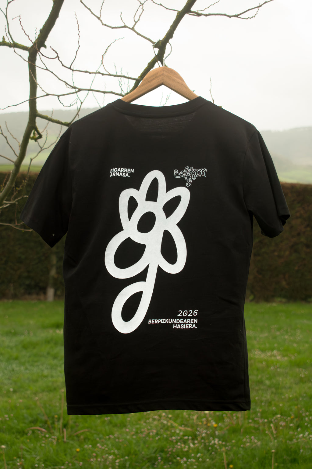 camiseta negra belgorri trasera